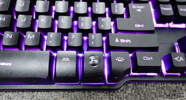 Bàn phím giả cơ chuyên Game Led R8 1818